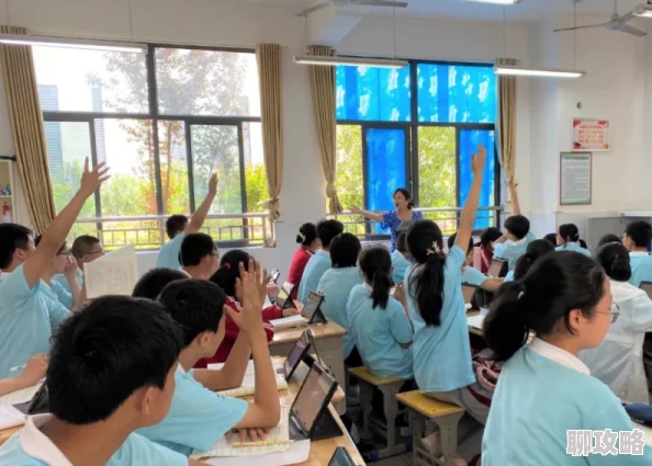 年轻的女老师在教育改革浪潮中探索新型教学方法提升学生学习兴趣与效率