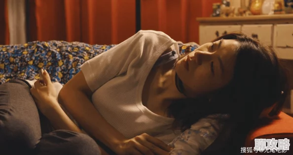 女人又爽又黄又硬野战内容低俗，毫无价值，传递负面信息，令人不适