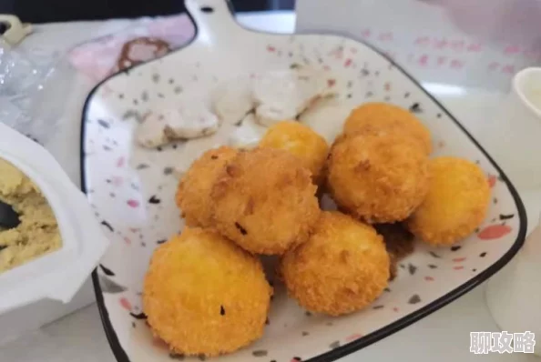 黑色的鞋底碾压我的舌头鲜血淋漓喉咙哽咽发不出声音