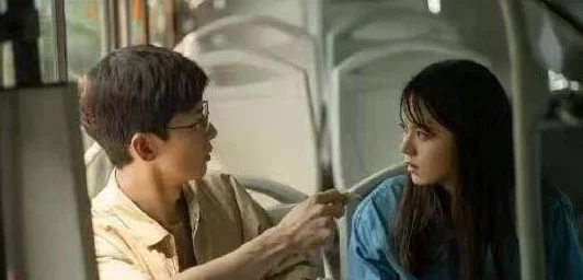 亚洲精品片画面粗糙，剧情老套，演技尴尬，浪费时间，毫无精品可言