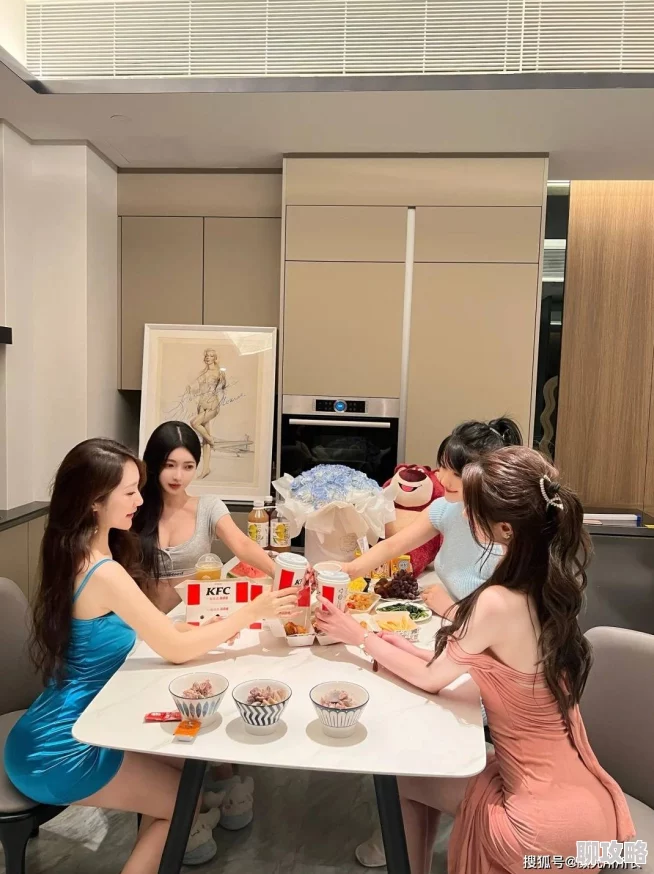 尤物视屏疑似与知名品牌合作推出联名款引发网友热议 尤物视屏疑似与知名品牌合作推出联名款引发网友热议