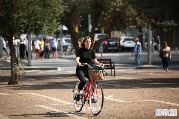 色天堂下因其精湛的制作水准和演员的出色表演而赢得赞誉 色天堂下因其精湛的制作水准和演员的出色表演而赢得赞誉