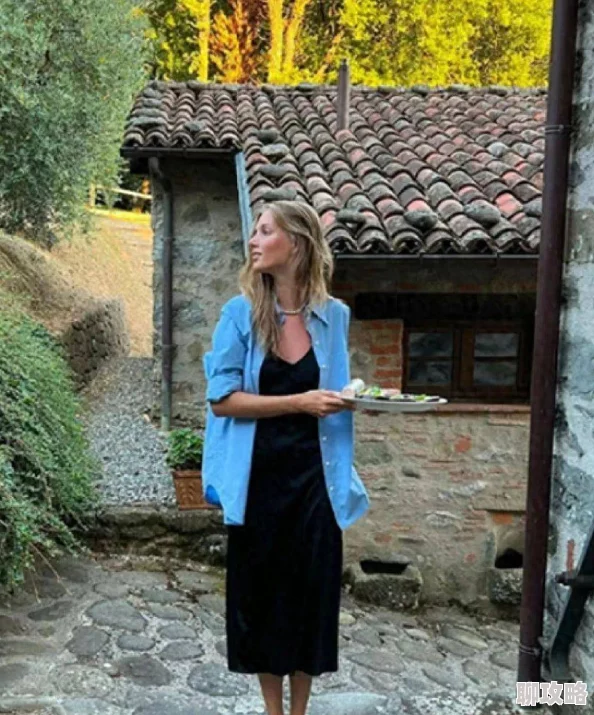 日木卖婬BBw护士毛稀少为什么有人喜欢这种独特的设定因为它展现了与传统不同的审美