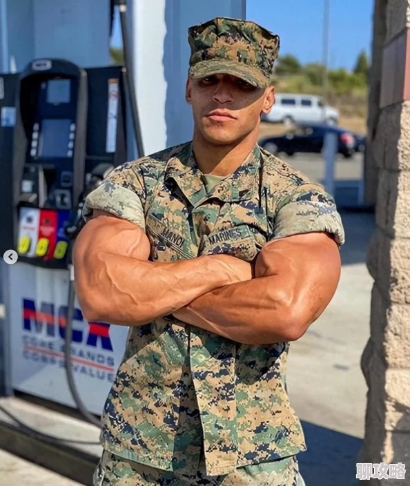 欧美军人巨大粗爽Gay为什么肌肉壮硕荷尔蒙爆棚为何充满阳刚男人味 欧美军人巨大粗爽Gay为什么肌肉壮硕荷尔蒙爆棚为何充满阳刚男人味