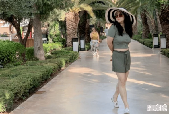 我丰满的岳 50岁为什么依旧光彩照人拥有自信乐观的生活态度 我丰满的岳 50岁为什么依旧光彩照人拥有自信乐观的生活态度