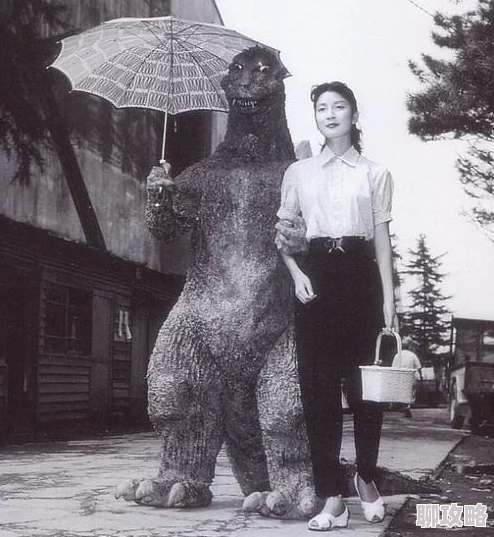 为何《全黄H全肉共妻》吸引眼球可能是因为它突破了常规的性描写 为何《全黄H全肉共妻》吸引眼球可能是因为它突破了常规的性描写