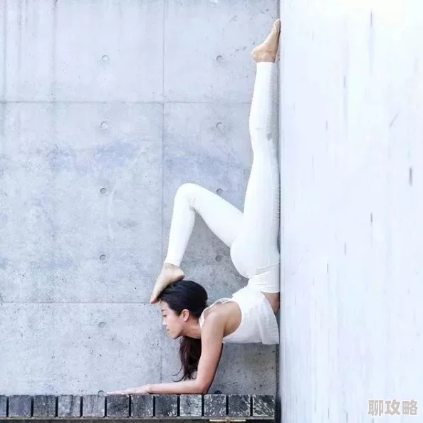 女生扒开腿让男生捅为什么在某些群体中流行因为它迎合了特定人群的性癖好和幻想 女生扒开腿让男生捅为什么在某些群体中流行因为它迎合了特定人群的性癖好和幻想