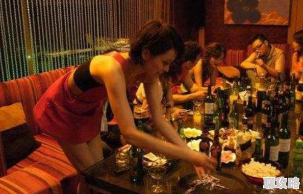 为什么如此火爆为何揭示人性阴暗面引发深刻反思女厕真实偷拍撒尿KTV