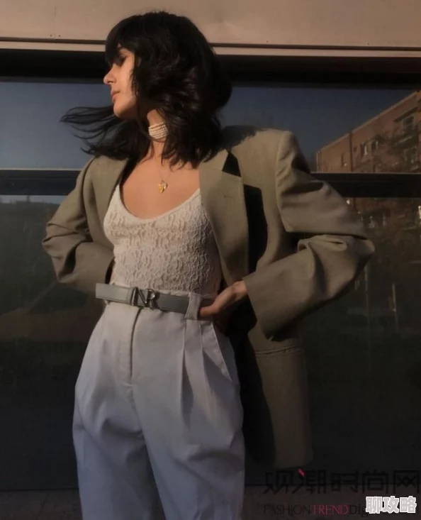 中国新嫩模肉体艺术最新消息为什么让人着迷因为她们是时尚潮流的引领者