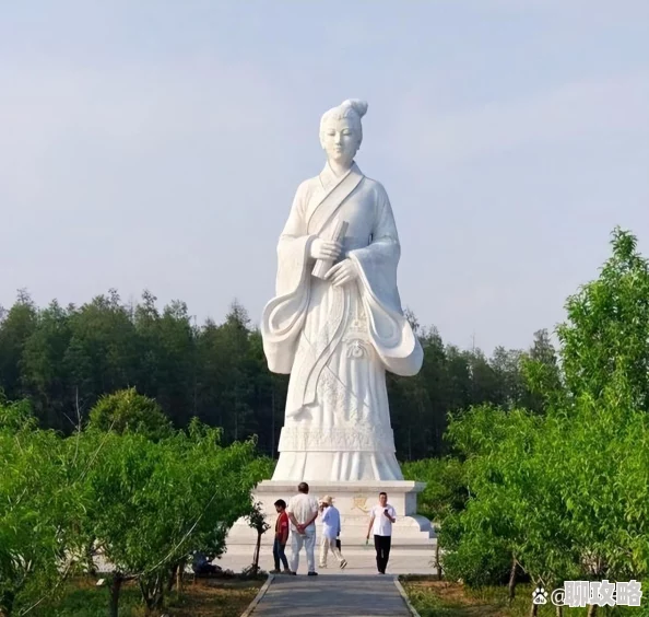 网友热议:三国杀传奇中倾城技能优劣全解析 网友热议:三国杀传奇中倾城技能优劣全解析