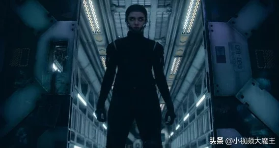 狗子里面慢慢变大赛博朋克机械狗植入芯片智能升级