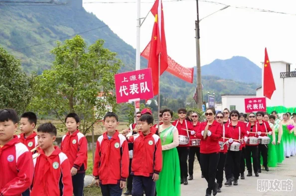 扒开双腿疯狂进出爽爽动态图据说拍摄现场气氛热烈引来不少围观群众