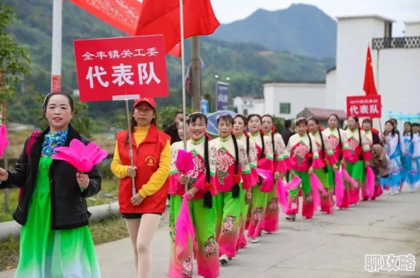 扒开双腿疯狂进出爽爽动态图据说拍摄现场气氛热烈引来不少围观群众