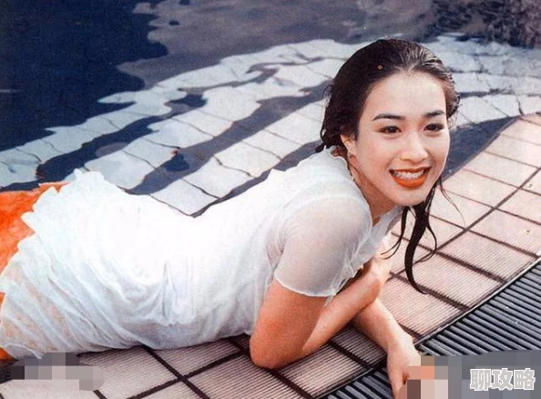 裸体丰满的退休老熟女为何受欢迎?是岁月沉淀的魅力与自信 裸体丰满的退休老熟女为何受欢迎?是岁月沉淀的魅力与自信