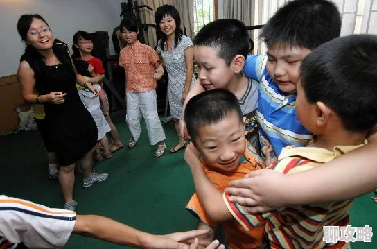 小孩操大人现象引发关注专家呼吁加强未成年人心理健康教育