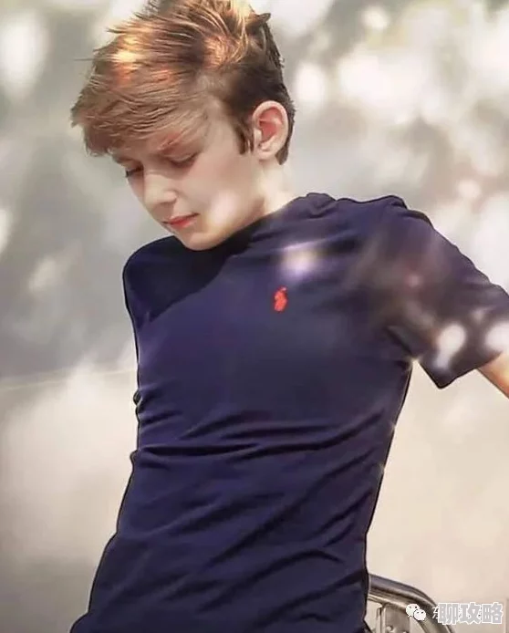 正太短视频引发争议网友担忧儿童安全与身心健康