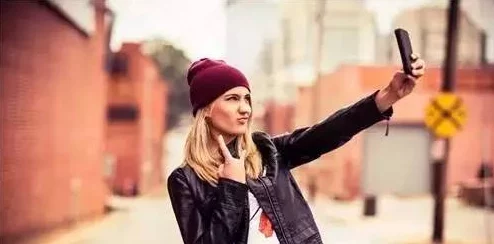 黄片视频免费视频自拍视频＂为何如此泛滥？是道德沦丧的体现吗？