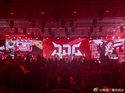 2025炉石传说电竞盛宴：杜海涛比赛现场惊人举动，拜师新晋世界冠军